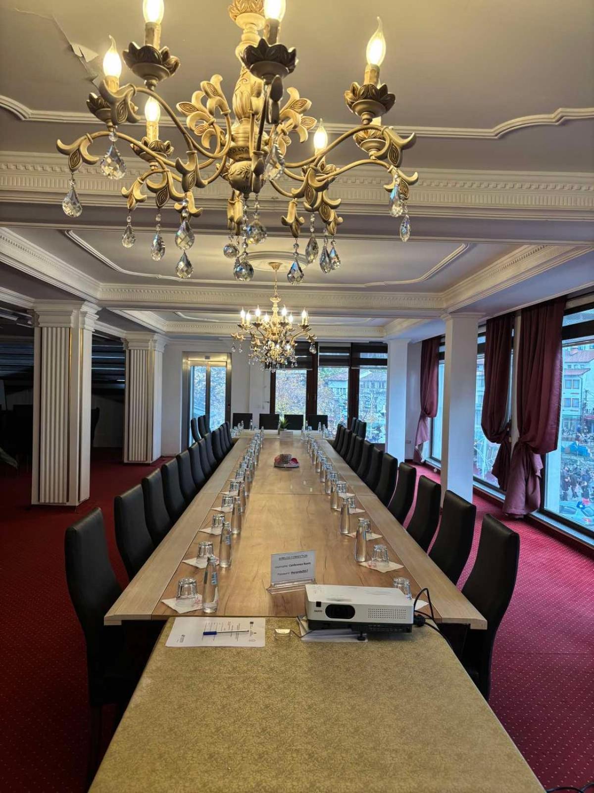 Theranda Hotel Prizren Exterior foto